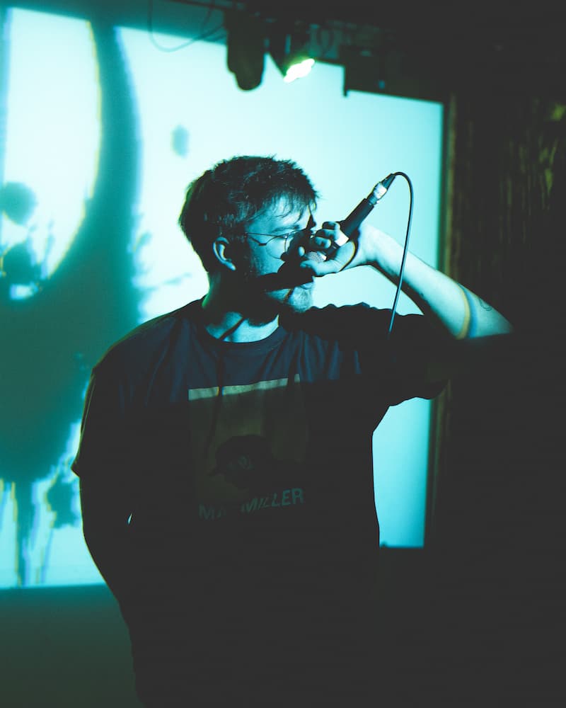 alliance white rapping at his show